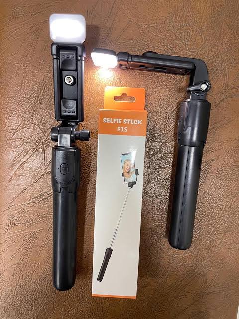 Selfie Stick With LED Light & Bluetooth button 
